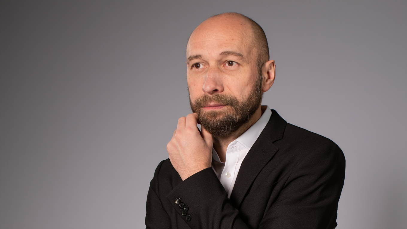 Сравнение кредита лизинга факторинга Сергей Хмелинин Выбор инструмента финансирования Сергей Хмелинин Комбинирование источников финансирования Сергей Хмелинин
